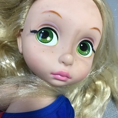 女の子のお人形の画像