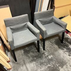オシャレなチェア2脚セット♬グレー系のスタイリッシュなカラーです♬洗濯OKの画像