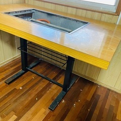 鉄板付きテーブルの画像