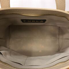 【698】トートバッグ FURLA ベージュ （W38cm×H25cm×D14cm）の画像
