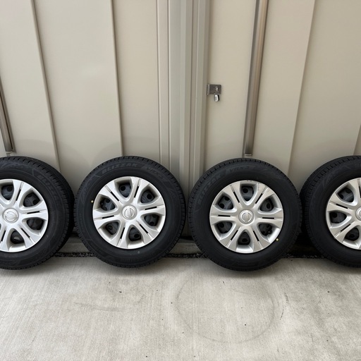 ブリジストン ブリザック VRX3 日本製 185/70R14