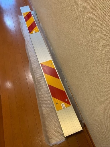 日野 トラック　アルミリアバンパー　新車外し