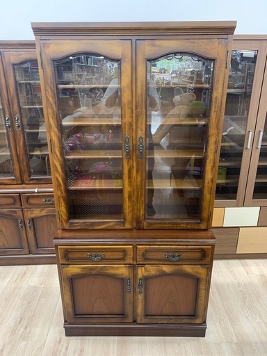 カリモク コロニアル 食器棚