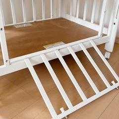 未使用KATOJIベビーベッドの画像
