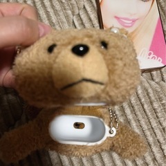 【中古】クマさんのipod ケースとBarbieちゃんiphone 13ケースの画像
