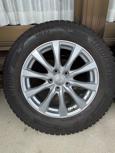 ブリヂストン　スタッドレス　ブリザックDM-V3 225/65R17 アルミホイール付