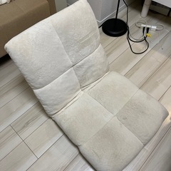 ホワイト座椅子
