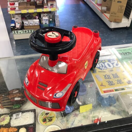 キッズ　ライドオンカー　レッド