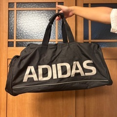 adidasボストンバック