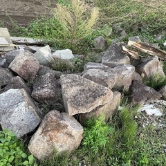 石垣用？？誰か不要な石もらってください