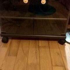 テレビキャビネット