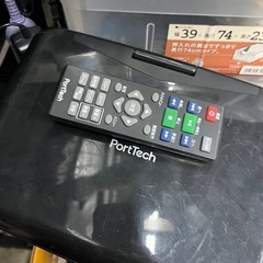 ポータブルDVDプレーヤー　リモコン付きの画像