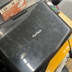 ポータブルDVDプレーヤー　リモコン付きの画像