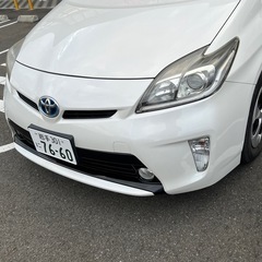 トヨタプリウス平成25年パールホワイト　車検たっぷりの画像