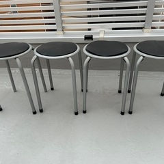 パイプ椅子　4個セットの画像