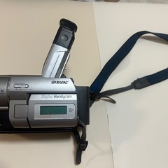 【ジャンク品】中古ビデオカメラ 壊れて使えない・付属品なし・外観...