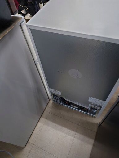 J8191 ★値下げしました★6ヶ月保証付★  Haier ハイアール 冷蔵庫 ホワイト BR-85A-W 幅47.4cm 2ドア 右