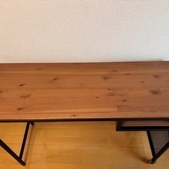 美品デスク　リモートや勉強机にの画像