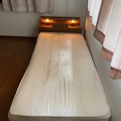 無料⭐︎シングルベッド(引き出し付き)難あり 
