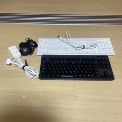 キーボード・マウス・電源タップ