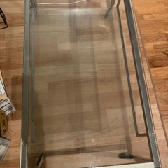 ガラステーブル
