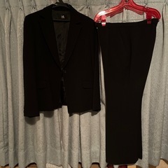レディーススーツ