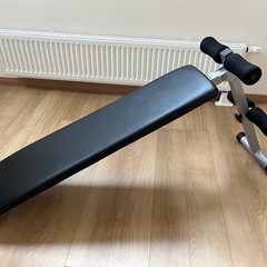 ☆美品☆折りたたみ腹筋ベンチ　腹筋マシン　腹筋台 