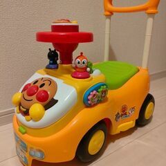 アンパンマンよくばりビジーカーの画像