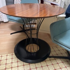 テーブルセットの画像