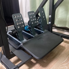 コックピットベース&ハンドルコントローラーセット(Logicool PRO RACING WHEEL RCZ01)の画像