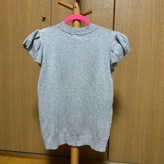 お取引中　GU 袖フリルニットの画像