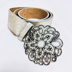 ベルト シルバー　M　イタリア製　　GENUIME LEATHERの画像