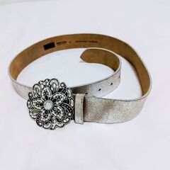 ベルト シルバー　M　イタリア製　　GENUIME LEATHERの画像