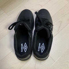 アンブロ　新品　サッカートレーニングシューズ　22.5cmの画像