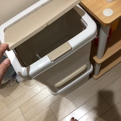 ２段ゴミ箱の画像