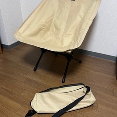 美品　アウトドア　折りたたみチェア　ベージュ