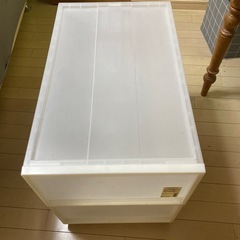 無印衣装ケース引き出し式大　キャスター付き
