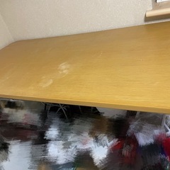テーブル