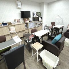 ハンドジェルやフットジェルなどネイルモデルさん（練習台になってい...