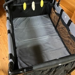 カトージ　ベビーベッド　プレイヤード　折りたたみの画像