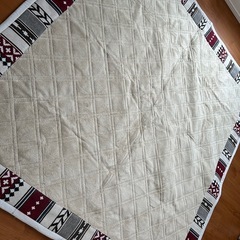 美品ラグマット185×185の画像