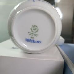 J7734　値下げしました！　ROYAL COPENHAGEN　ロイヤルコペンハーゲン　ブルーフルーテッド プレイン ハイハンドル マグカップ　J　簡易クリーニング済【リユースのサカイ柏店】の画像