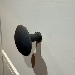 【お相手決まりました】IKEA / HEMNES（ヘムネス）/ チェスト / 引き出し×８ / 無垢材 / 組立済の画像