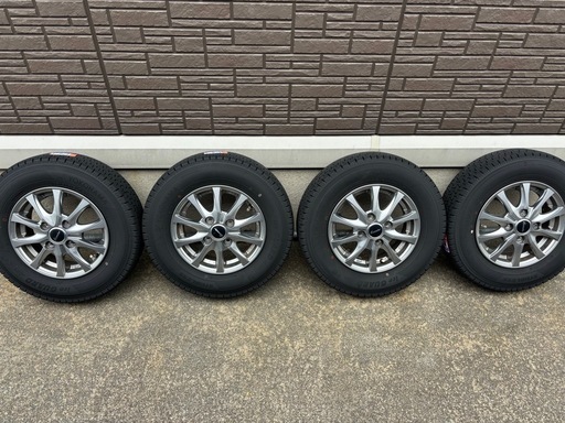 145/80R12 スタッドレスタイヤとホイールセット