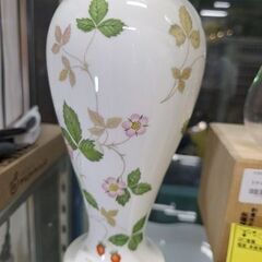 J7740　WEDGWOOD　ウェッジウッド　花瓶　一輪挿し　ワイルドストロベリー　簡易クリーニング済【リユースのサカイ柏店】の画像