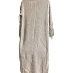 ロング丈　ニットワンピース