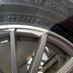 値下げ！バリ溝195/65R15アルミホイール付ノーストレックスタッドレス程度良好 ４本セット8.5〜9分山有の画像