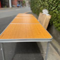 【値下げ】●アウトドアテーブル 型番：A61004  折り畳み 新品アウトレット品 へこみ有 レジャーテーブル アルミテーブル 240cm 8～10人用 ●の画像