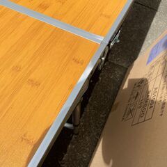 【値下げ】●アウトドアテーブル 型番：A61004  折り畳み 新品アウトレット品 へこみ有 レジャーテーブル アルミテーブル 240cm 8～10人用 ●の画像