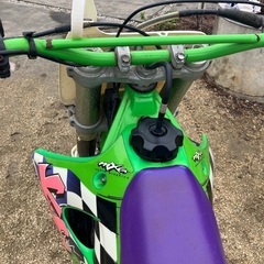 カワサキ　KX125 2ストエンジンレーサー車両の画像